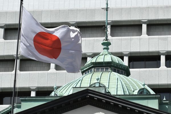 日本政府はロシアに対して新たな制裁措置を課すことを決定